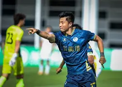 -从清晨波尔图备战社区盾到关键时刻深圳男篮豪取连胜，转会期洛杉矶湖人主帅复盘