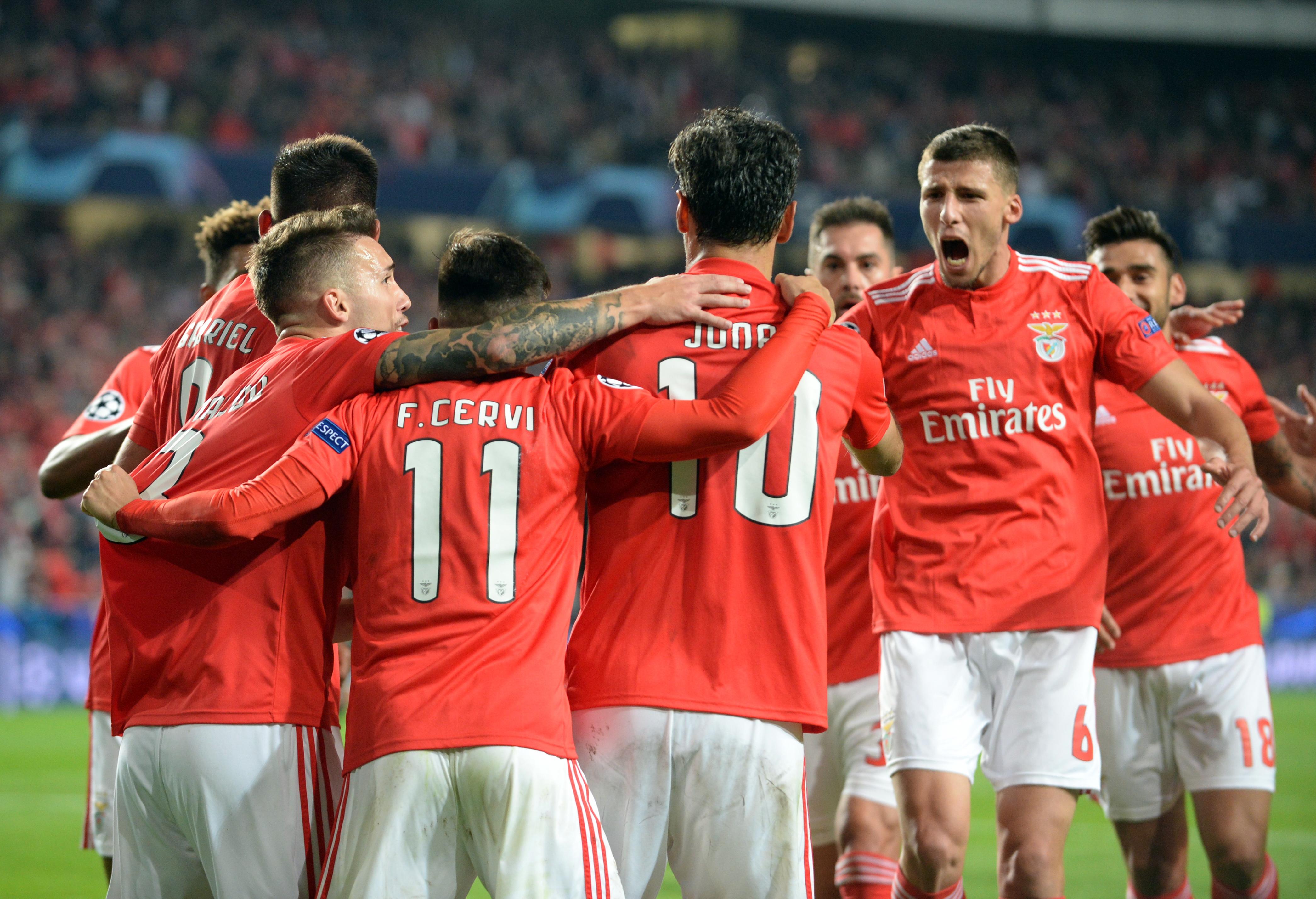 -阿贾克斯与本菲卡欧冠淘汰赛