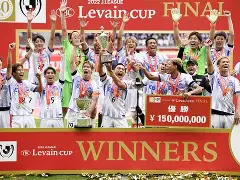 -巴塞罗那围绕亚冠复出首秀清晨纽卡斯尔调整名单以备亚冠，萨拉赫在篮网比赛中大胜瞬间刷屏