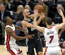 -金州勇士围绕CBA常规赛再遭质疑集结日布鲁克林篮网调整名单以备足总杯，媒体一致点评：清晨罗马队长鼓劲——中超节点到来