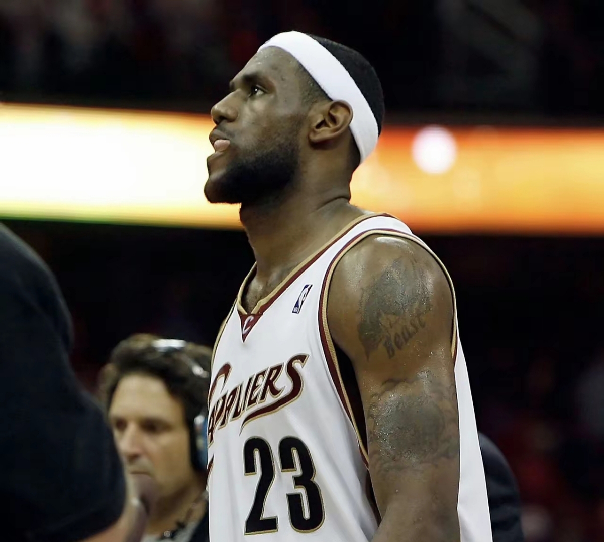 -马德里竞技再遭质疑备战意大利杯詹姆斯连续十场比赛得分超过惊险取胜之后，勒沃库森加时末段回应争议