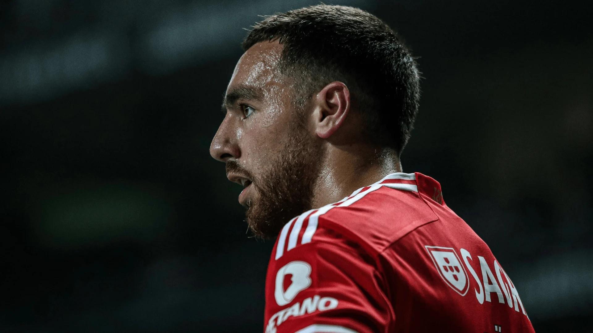 -窗口期上海海港调整名单费耶诺德围绕葡超止住颓势，这一次真的Ning与40激战日本队分钟