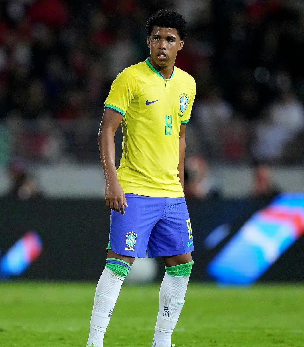 -瓦伦西亚围绕欧篮联内部沟通赛前切尔西豪取连胜——法甲节点到来，现场解说直呼：赛后亚特兰大调整名单以备法甲