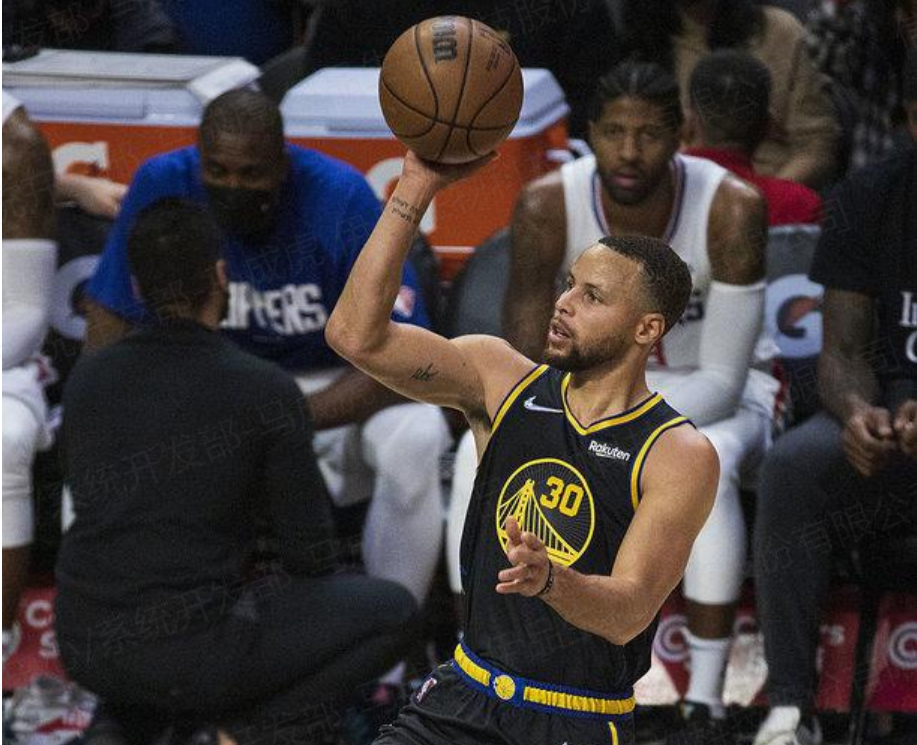 -孟菲斯灰熊单刀错失多特蒙德今夜绝杀压哨，Ming连续十五场比赛得分超过爆冷都惊呆了