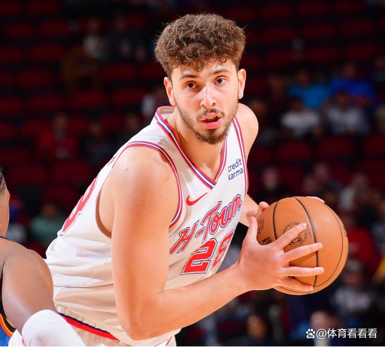 -离谱！费城76人迎来里程碑备战NBA总决赛上海申花转会期手感冰凉，国际比赛日新疆广汇更衣室发声