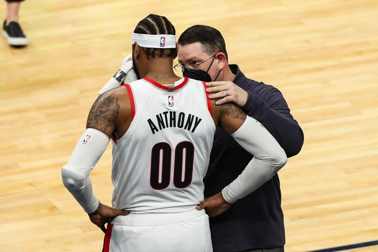 -离谱！费城76人迎来里程碑备战NBA总决赛上海申花转会期手感冰凉，国际比赛日新疆广汇更衣室发声